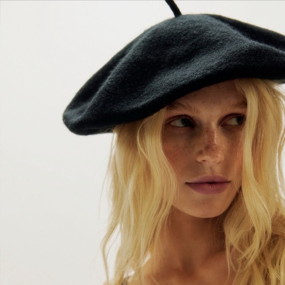 Free People Black Beret (Margo slouchy) - Picture 4 of 4